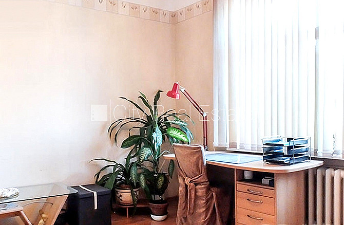 Земля в собственности, фасадный дом, кирпичные стены, закрытый двор, въездные Рига - изображение 15