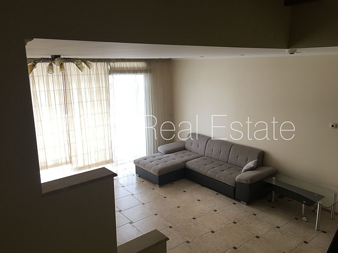 Рядный дом, благоустроенный озеленённый двор, закрытая территория, въездные Юрмала - изображение 3