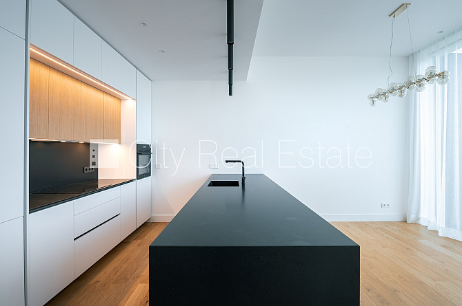 Рядный дом, новостройка, благоустроенная озеленённая территория, въездные Рига - изображение 10