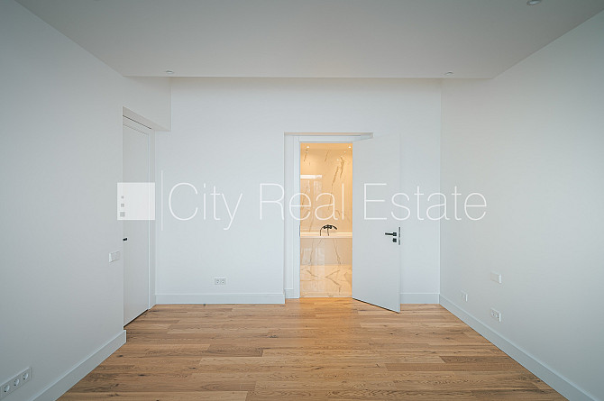 Рядный дом, новостройка, благоустроенная озеленённая территория, въездные Рига - изображение 20