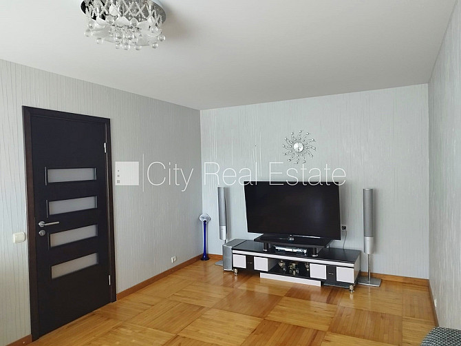 Реновированный дом, благоустроенный озеленённый двор, места для нескольких Рижский район - изображение 12