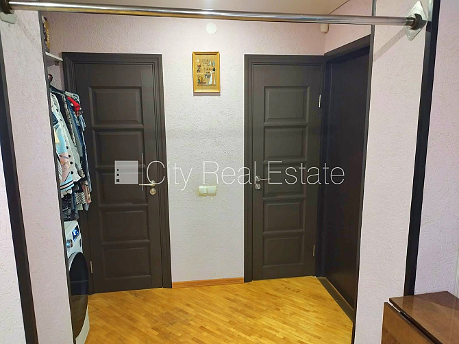 Реновированный дом, благоустроенный озеленённый двор, места для нескольких Рижский район - изображение 13