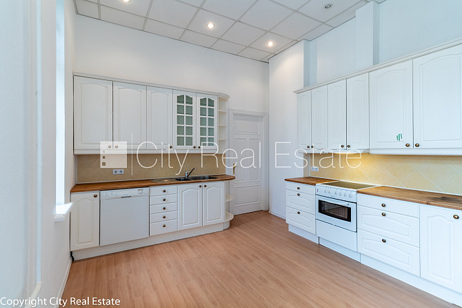 Фасадный дом, реновированный дом, кирпичные стены, фасад с декоративной Рига - изображение 13