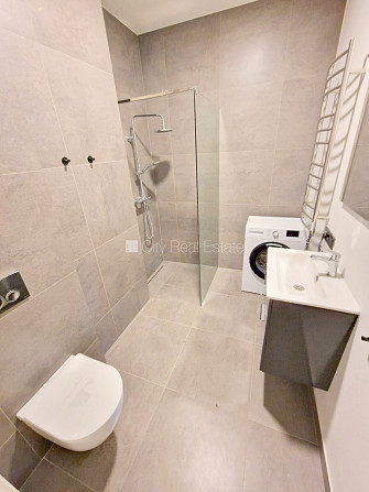 Projekts - Matīsa 38, pagalma ēka, renovēta māja, labiekārtots apzaļumots pagalms, ieeja no Rīga - foto 15