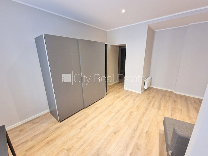 Pagalma ēka, renovēta māja, slēgts pagalms, ieeja no ielas un pagalma, logi vērsti uz ielas Rīga - foto 6