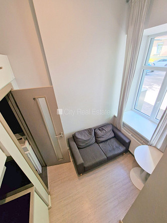 Fasādes māja, renovēta māja, labiekārtota apzaļumota teritorija, slēgts pagalms, ieeja no Rīga - foto 11