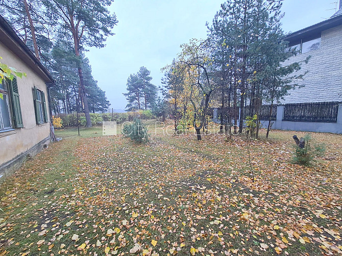 Zeme īpašumā, privātmāja, metāla jumta segums, labiekārtota apzaļumota teritorija 1448 m2, Jūrmala - foto 12