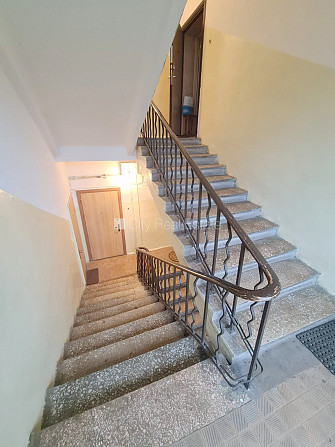 Земля в собственности, фасадный дом, закрытый двор, место для машины, вход со Рига - изображение 20