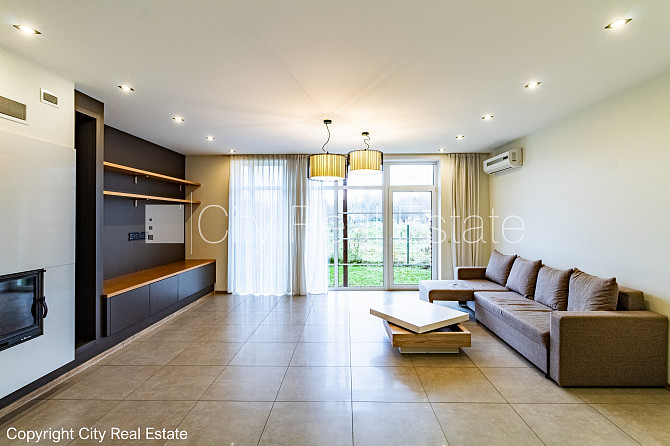 Rindu māja, labiekārtota apzaļumota teritorija, bruģēts piebraucamais ceļš, garāža vienai Jūrmala - foto 3