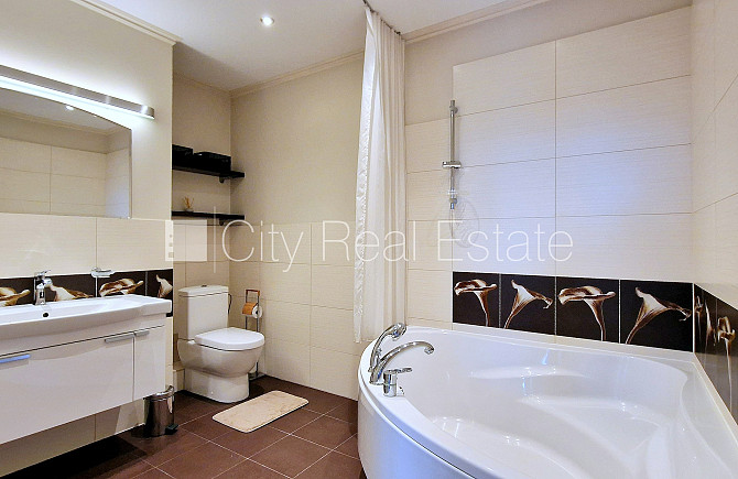 Projekts - Centra Nams, jaunceltne, labiekārtota apzaļumota teritorija, slēgts pagalms, vieta Rīga - foto 14