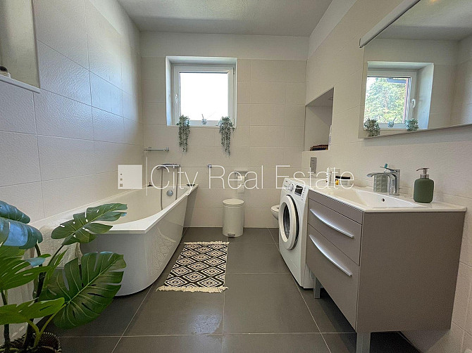 Частный дом, благоустроенная озеленённая территория, территория обнесена Юрмала - изображение 7