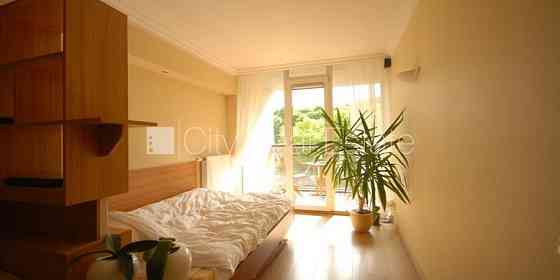 Новостройка, благоустроенная озеленённая территория, закрытый двор, возможность Rīga