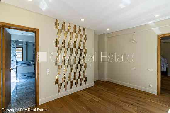 Новостройка, фасадный дом, энергоэффективный дом, вход со двора, лоджия, широкий Рига