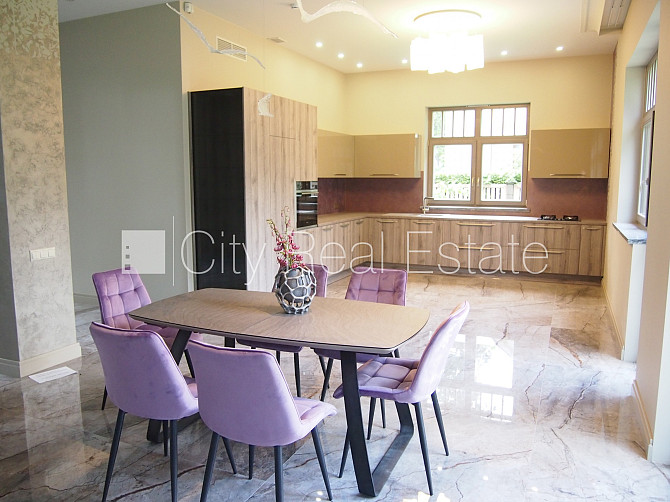 Частный дом, благоустроенный озеленённый двор, гараж на одну машину, терасса, Юрмала - изображение 2