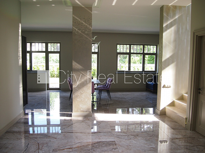 Частный дом, благоустроенный озеленённый двор, гараж на одну машину, терасса, Юрмала - изображение 14