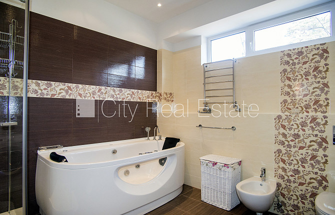 Zeme īpašumā, jaunceltne, fasādes māja, ķieģeļu mūra sienas, labiekārtota apzaļumota Jūrmala - foto 14