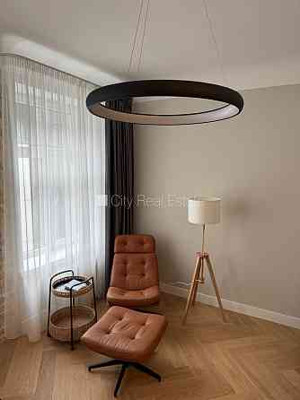 Студио, кухня объединена с комнатой, высокие потолки, центральное отопление, Рига