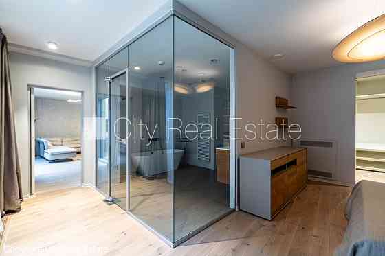 Фасадный дом, реставрированный дом, заменены инженерные коммуникации, Рига