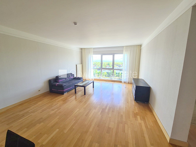 Новостройка, закрытый двор, закрытая территория, гаражные ворота оснащены Рига - изображение 15