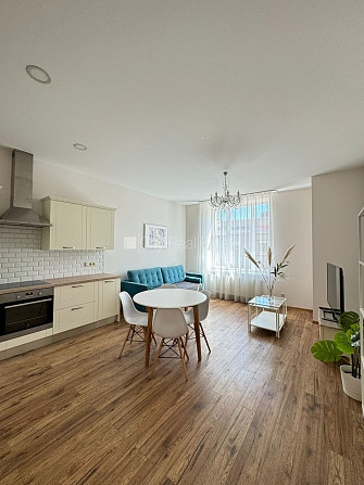 Фасадный дом, реновированный дом, благоустроенный озеленённый двор, закрытый Рига - изображение 1