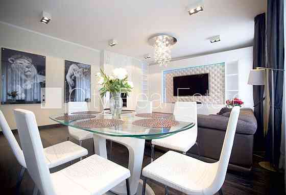 Проект - Blaumaņa 3 (Блауманя 3), фасадный дом, реновированный дом, поменянное покрытие Rīga