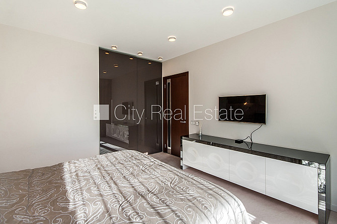 Jaunceltne, zaļā teritorija, garāža divām automašīnām, apzaļumota teritorija ar jaunu Jūrmala - foto 13