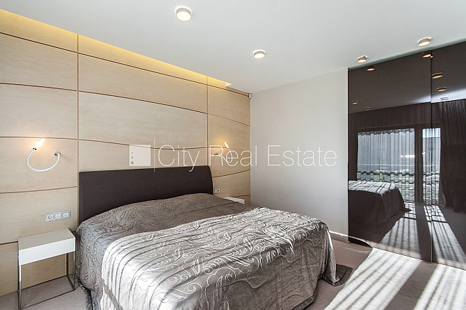 Jaunceltne, zaļā teritorija, garāža divām automašīnām, apzaļumota teritorija ar jaunu Jūrmala - foto 12