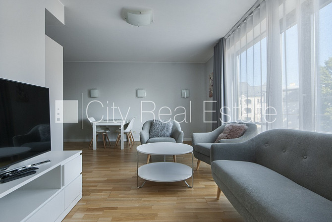 Проект - Kalpaka Residence, фасадный дом, благоустроенный озеленённый двор, вход с улицы, Рига - изображение 3