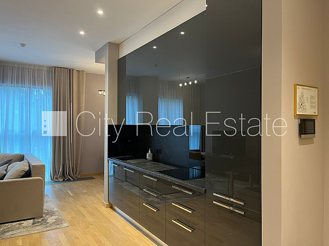 Jaunceltne, labiekārtota apzaļumota teritorija, luksuss apartamenti  89,6 m2, ir lifts, balkons, Jūrmala - foto 1