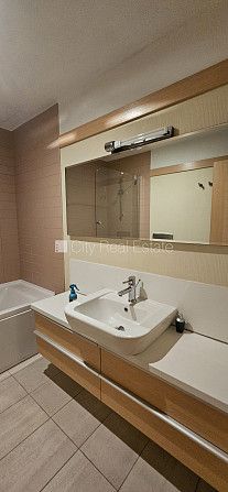 Jaunceltne, labiekārtots apzaļumots pagalms, teritorijas iebrauktuves vārti aprīkoti ar Rīga - foto 12