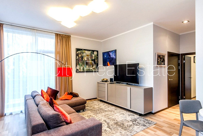 Zeme īpašumā, jaunceltne, fasādes māja, dzīvokļu skaits ēkā  12 gab., labiekārtots Jūrmala - foto 1