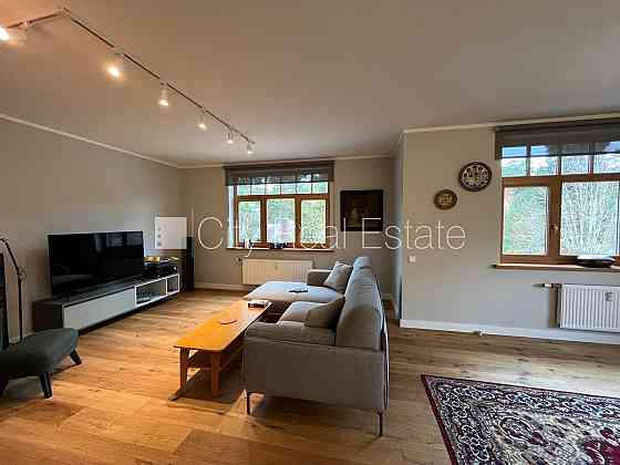 Новостройка, зеленая территория, благоустроенная озеленённая территория, Jūrmala