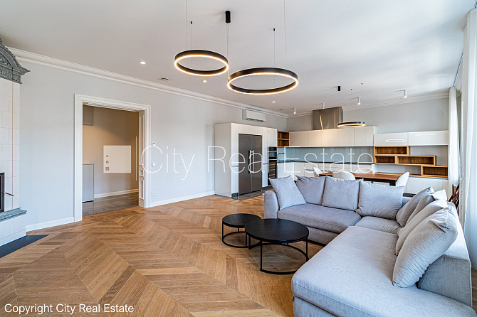 Renovēta māja, slēgts pagalms, iespēja nomāt autostāvvietu, apsargāta autostāvvieta, ieeja Rīga - foto 2