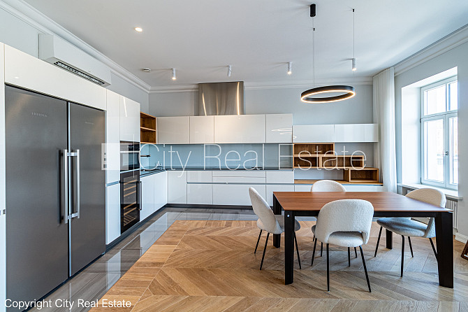 Renovēta māja, slēgts pagalms, iespēja nomāt autostāvvietu, apsargāta autostāvvieta, ieeja Rīga - foto 3