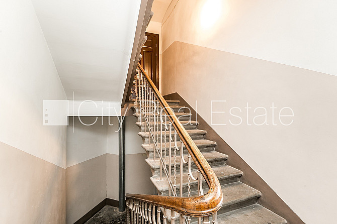 Pagalma māja, mansards, logi vērsti uz pagalma pusi, guļamistabu skaits 2 gab., divstāvīgs, Rīga - foto 14