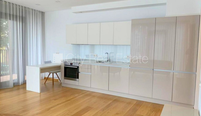 Jaunceltne, labiekārtota apzaļumota teritorija, slēgts pagalms, apsargāta autostāvvieta, Rīga - foto 3