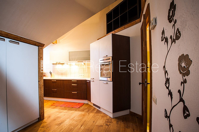 Fasādes māja, vieta automašīnai, kāpņu telpa pēc kosmētiskā remonta, istabas izolētas, Rīga - foto 3