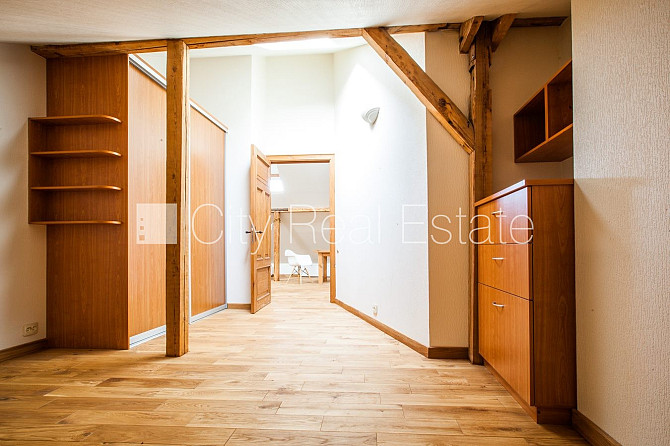 Fasādes māja, vieta automašīnai, kāpņu telpa pēc kosmētiskā remonta, istabas izolētas, Rīga - foto 2