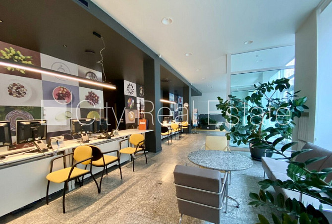 Fasādes māja, renovēta māja, ieeja no ielas, logi vērsti mājas abās pusēs, gaisa Rīga - foto 2