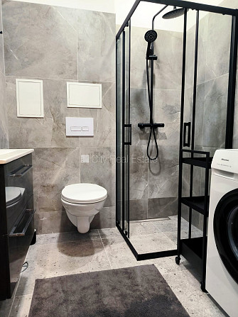 Здание во дворе, закрытый двор, возможность аренды парковки, вход со двора, во Рига - изображение 11