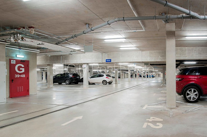 Zeme īpašumā, jaunceltne, pagrabstāvā pieejama noliktava, labiekārtota apzaļumota Jūrmala - foto 17