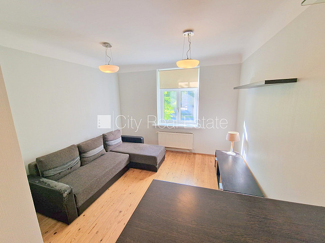 Фасадный дом, закрытый двор, возможность аренды парковки, вход с улицы и со двора, Рига - изображение 10