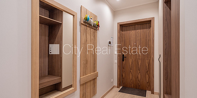 Новостройка, фасадный дом, благоустроенная озеленённая территория, подземная Юрмала - изображение 11