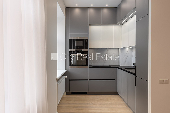 Pagalma ēka, renovēta māja, labiekārtots apzaļumots pagalms, slēgts pagalms, iespēja nomāt Rīga - foto 1