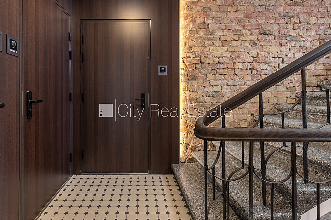 Фасадный дом, реновированный дом, благоустроенный озеленённый двор, закрытая Рига - изображение 11