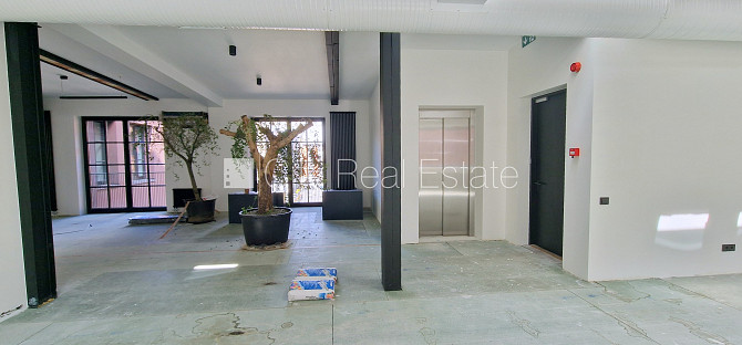 Jaunceltne, pagalma ēka, labiekārtots apzaļumots pagalms, ieeja no ielas, ir lifts, logi vērsti Rīga - foto 8