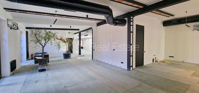 Jaunceltne, pagalma ēka, labiekārtots apzaļumots pagalms, ieeja no ielas, ir lifts, logi vērsti Rīga - foto 13