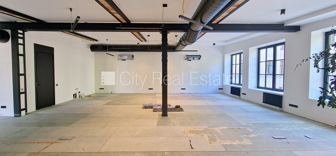 Jaunceltne, pagalma ēka, labiekārtots apzaļumots pagalms, ieeja no ielas, ir lifts, logi vērsti Rīga - foto 11