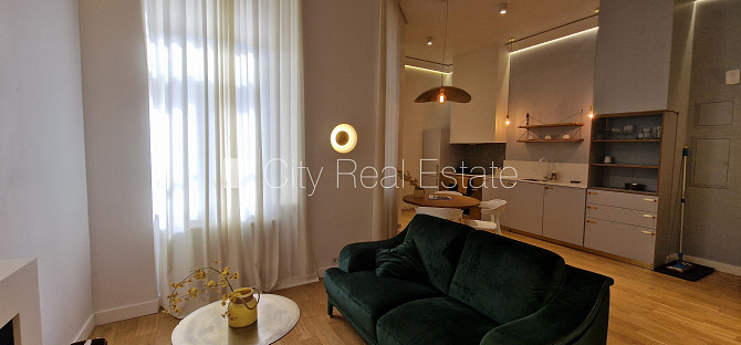 Fasādes māja, renovēta māja, labiekārtota apzaļumota teritorija, iespēja nomāt Rīga - foto 1