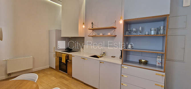 Fasādes māja, renovēta māja, labiekārtota apzaļumota teritorija, iespēja nomāt Rīga - foto 7